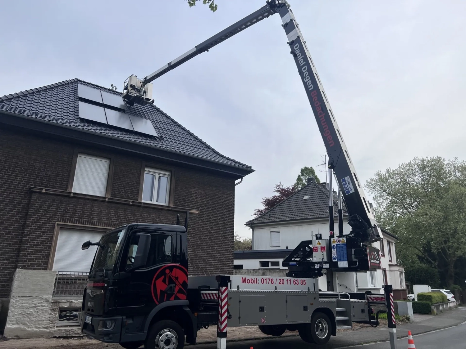 Buczek & Degen Bedachungen Gmb – Dachdeckermeisterbetrieb – Kranservice für Solaranlagen auf Dächern