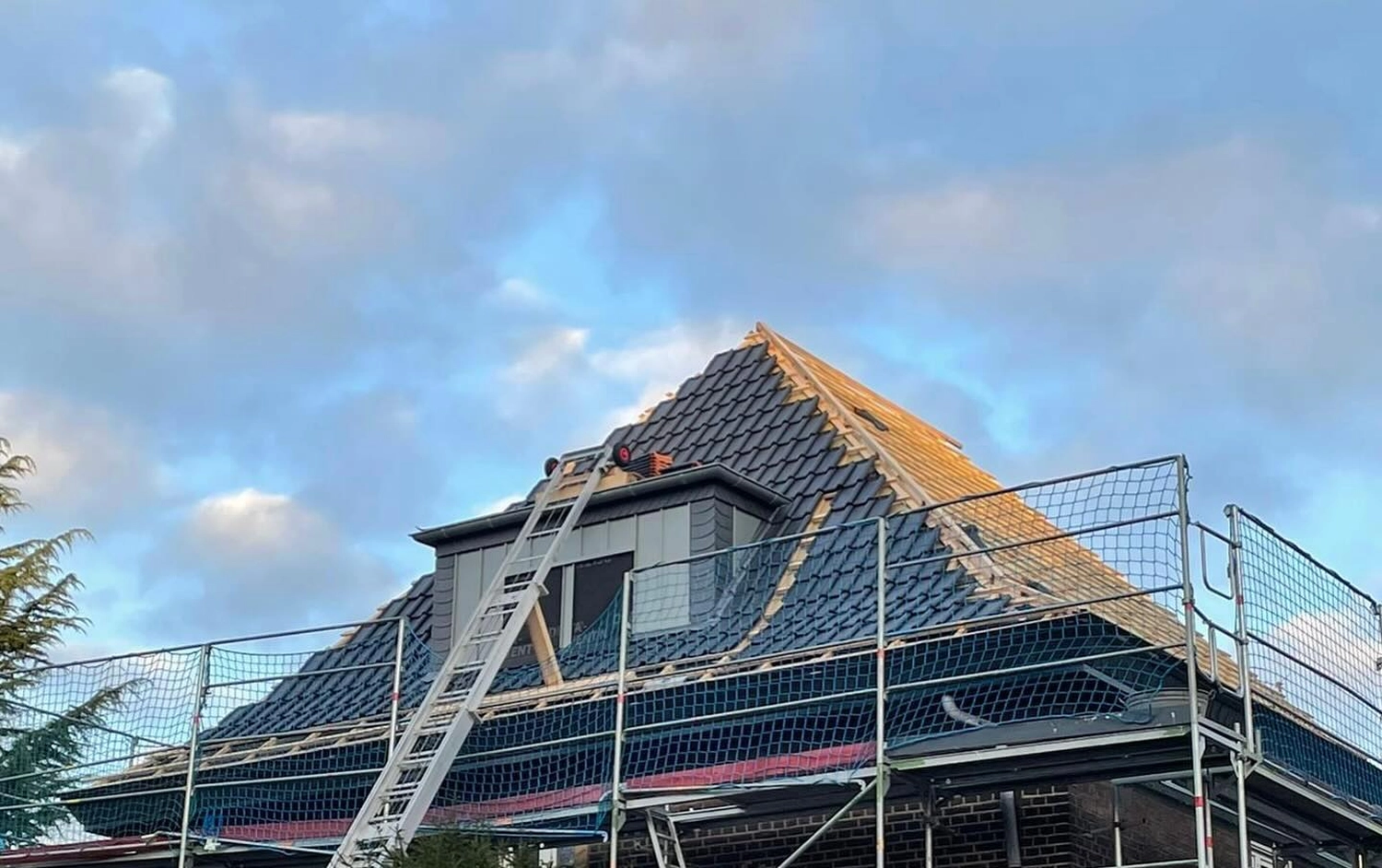 Buczek & Degen Bedachungen Gmb - Dachdeckermeisterbetrieb - Dachbau Not- und Sicherheitsgerüstbau